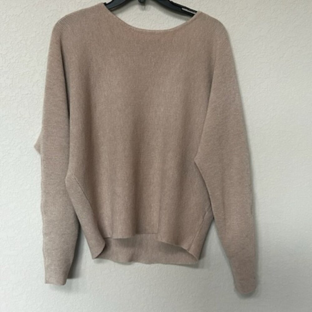 NWOT Cyrus Tan Taupe Fall Relaxed Fit Super Soft Pullover Sweater - Picture 4 of 8